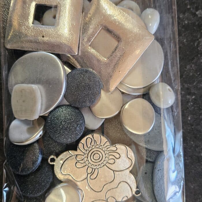 lot de perles différentes tailles, formes, matières By Créa'Lise!