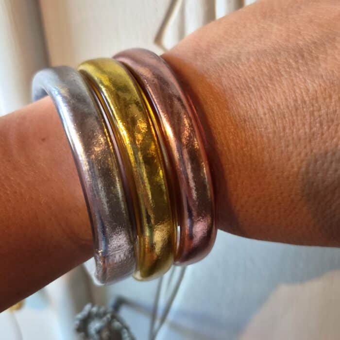 Bracelets bouddhistes larges couleur argent, doré ou rose gold By Créa'Lise! A offrir ou à s'offrir! A porter en accumulation! En plus ils sont silencieux, waterproof et léger!